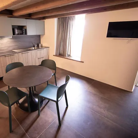 Bhotanica - Ospitalita E Natura * Αόστα