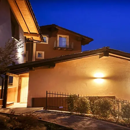 Bhotanica - Ospitalita E Natura Lägenhet